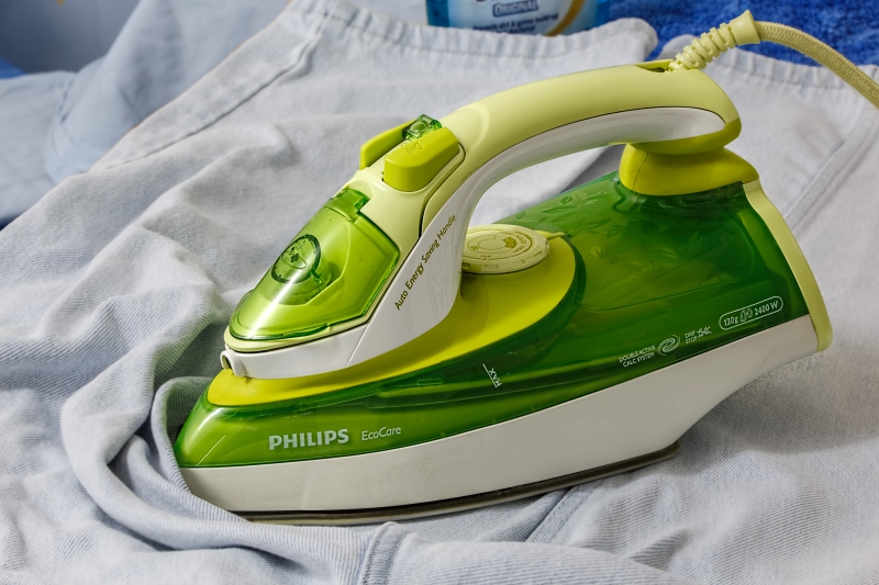 pressing-THEOULE SUR MER-min_ironing-403074